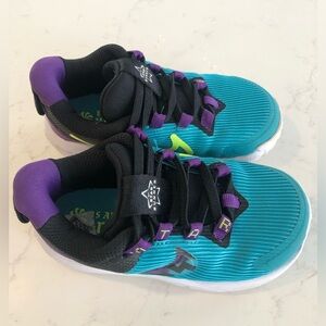 NIKE TODDLER SNEAKERS